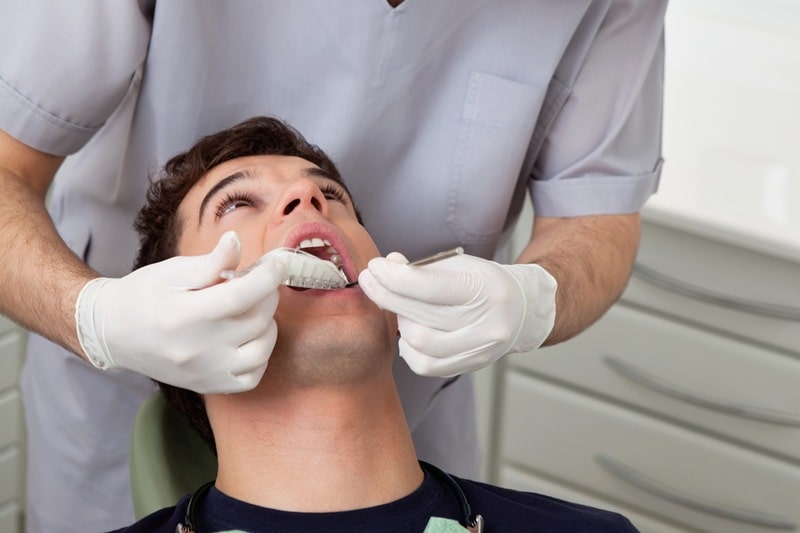 15 procent Polaków leczy zęby na NFZ