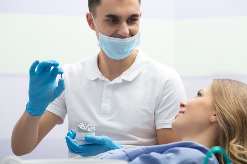 Dynamiczny wzrost rynku implantów stomatologicznych 